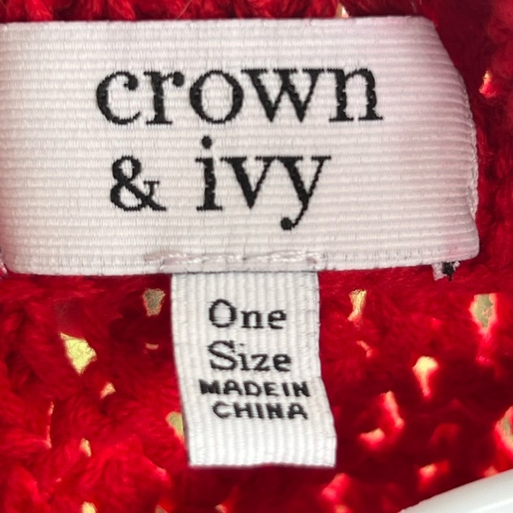 Crown & Ivy Poncho - Picture 2 of 5